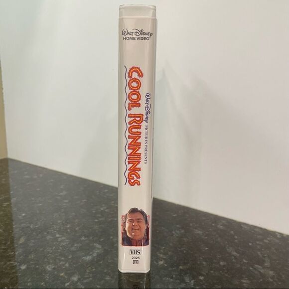 VHS 📼 WALT DISNEY’S COOL RUNNINGS - Picture 6 of 7